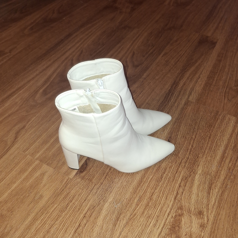 Dream Pairs White Heeled Ankle Boots